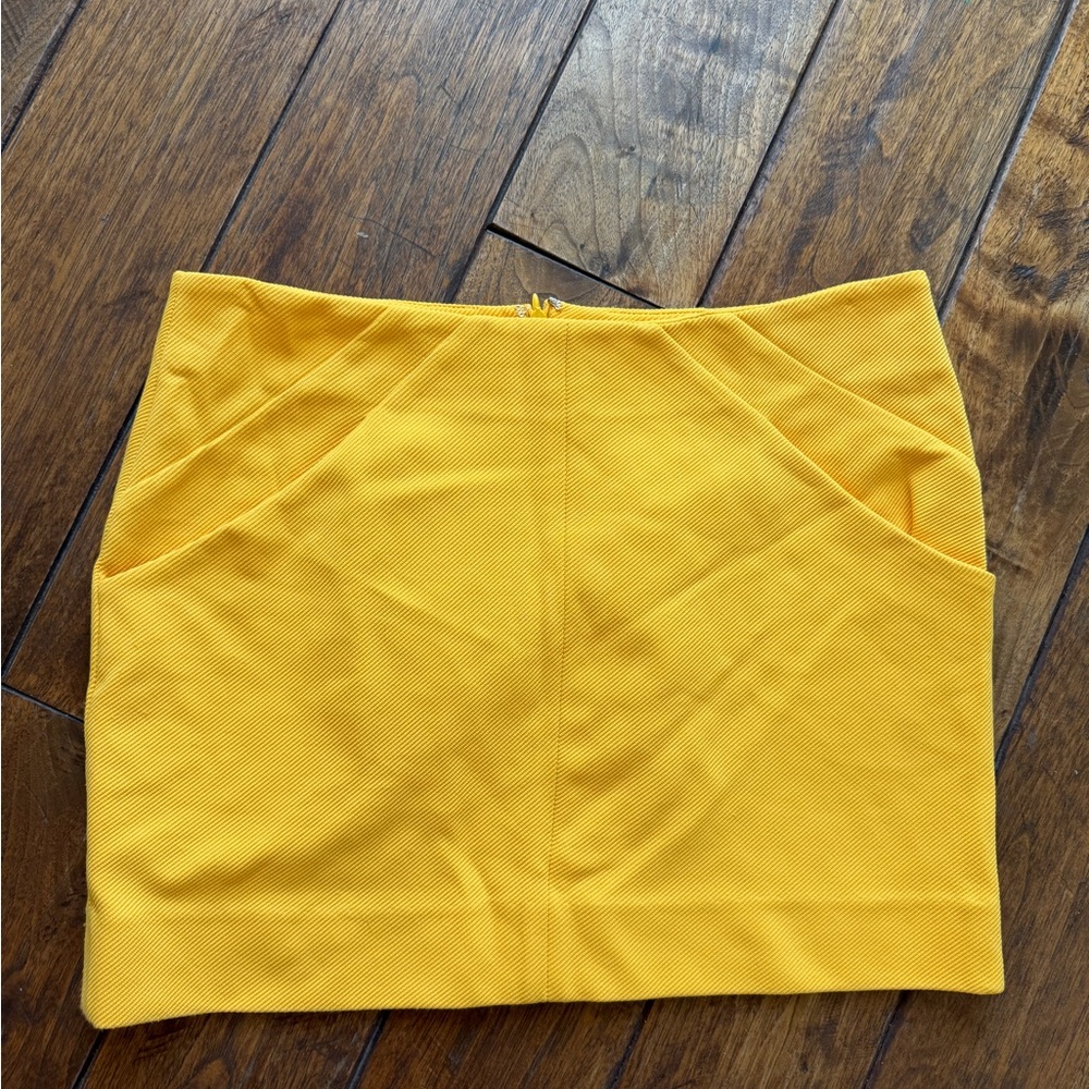 DVF Textured Yellow Marigold Women's Mini Skirt Mod